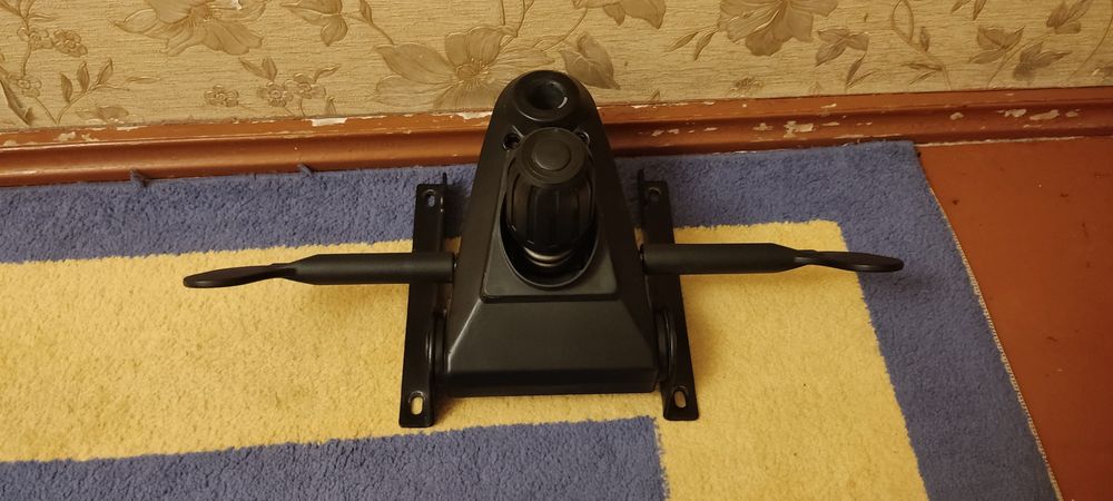 Запчасти для офисных кресел разные бу