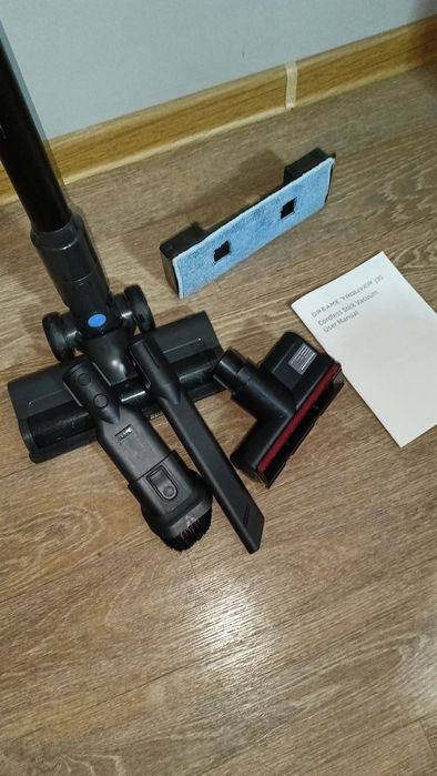 Продам вертикальный пылесос