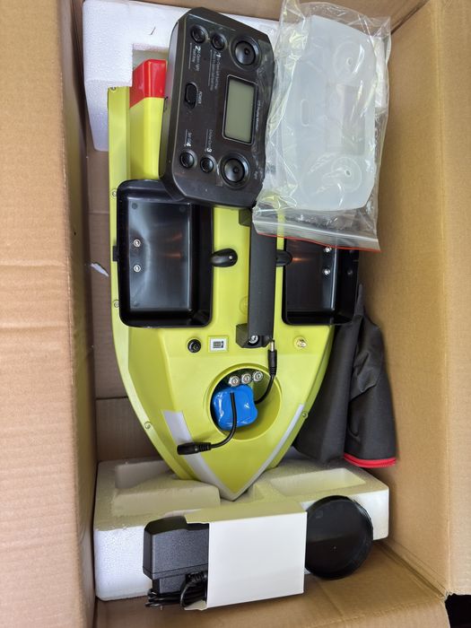 Лодка за захранка D20