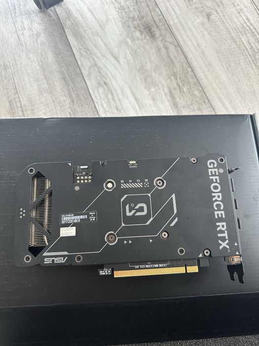 Vand placa video ASUS  RTX 4060