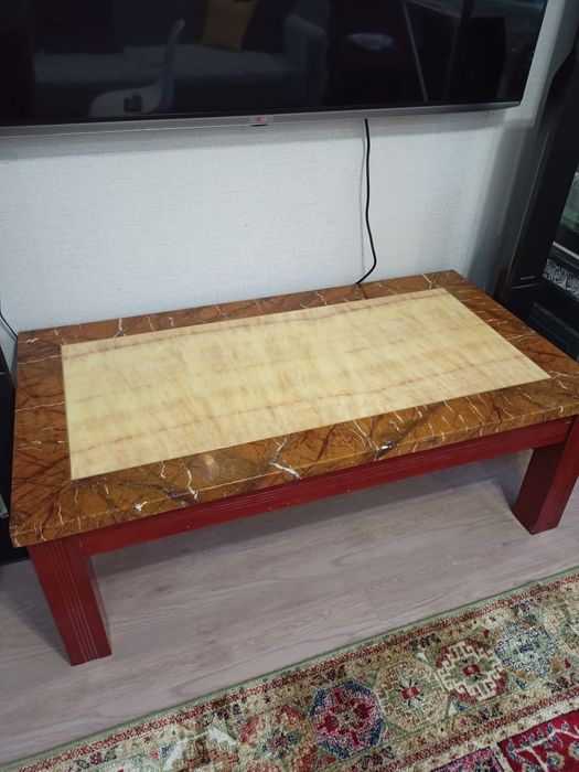 Журнальный столик