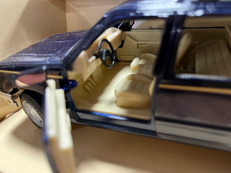 Метална колекционерска количкa FORD EXPLORER/MUSTNAG 1992г.Maisto 1:24