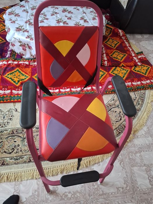 Продам детский стульчик.