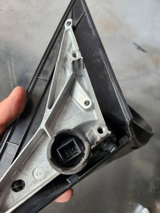 Oglinda Dreapta Bmw Seria 1 E87 Cu 5 Pini La Mufa Volan Stanga Europa