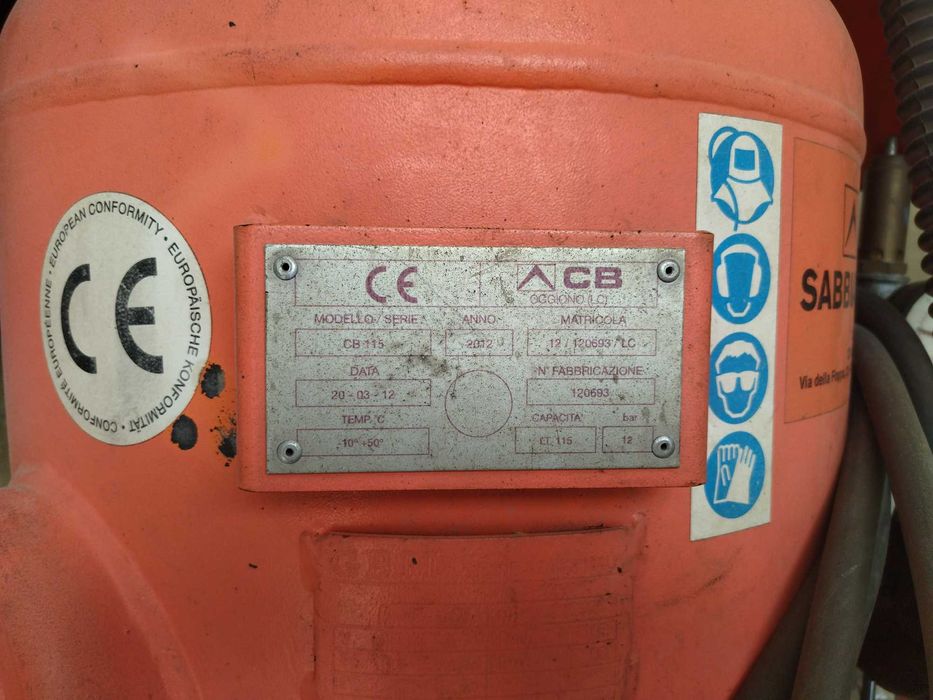 Мобилна индустриална пясъкоструйка, комплект