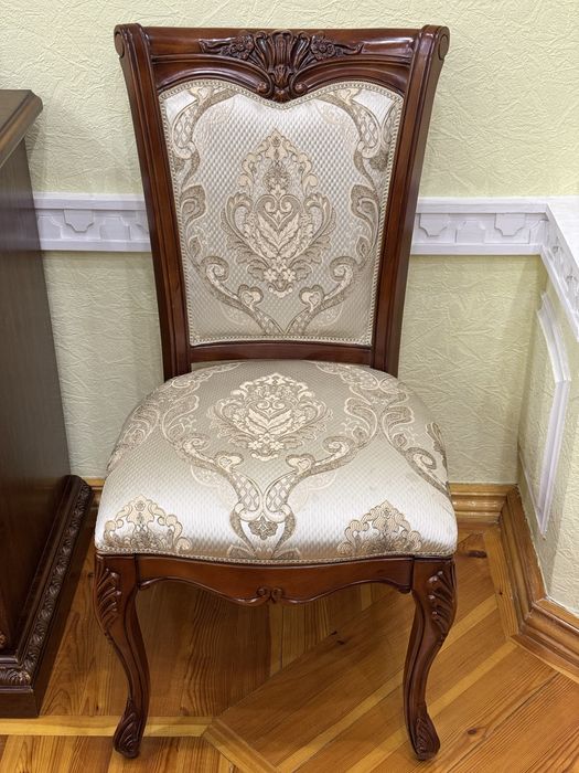 Mebel zal kamod stol stul