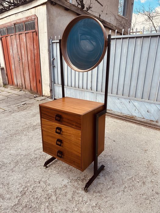 Винтидж италианска тоалетка с огледало – 70-те години