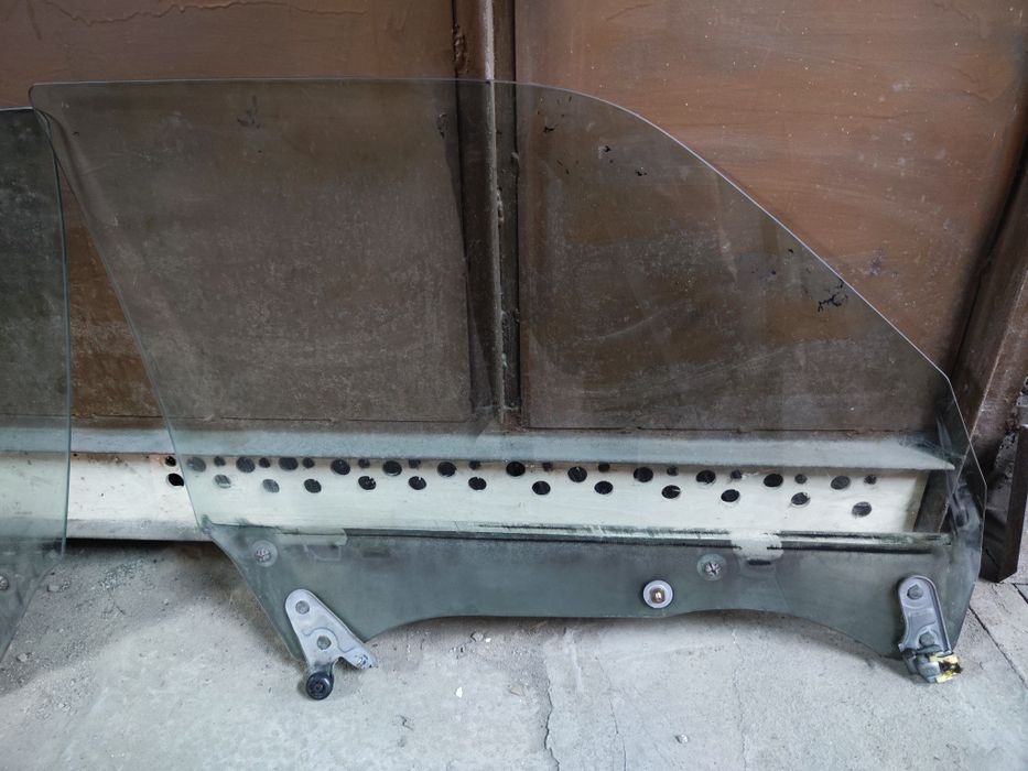 Стёкла Subaru Forester