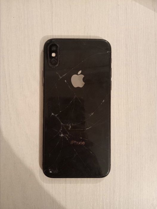 iPhone X 64GB.
