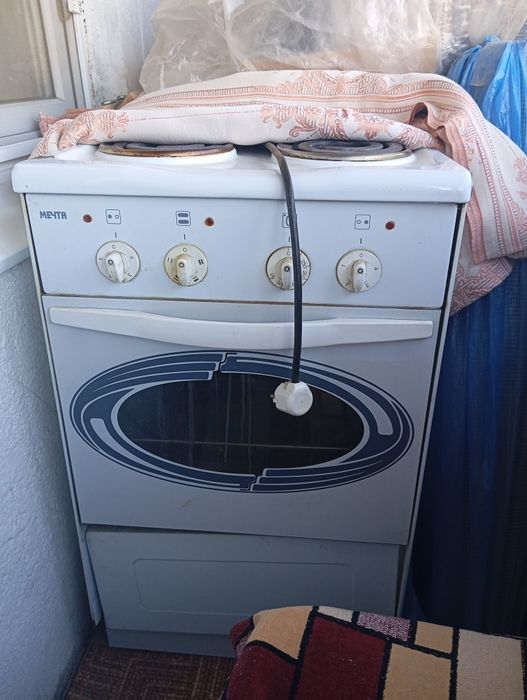 Электро плита  б/у