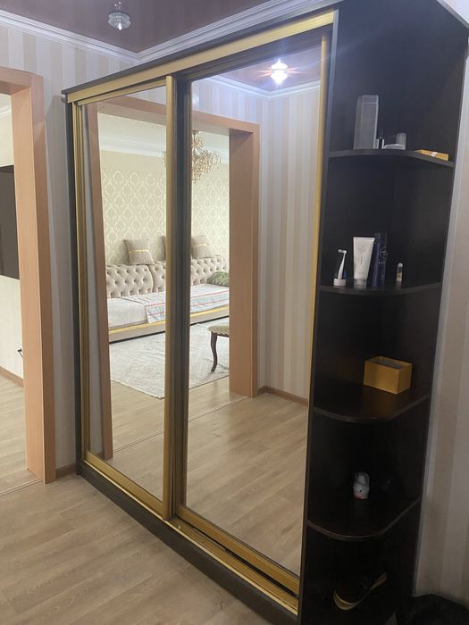 Прихожный шкаф.