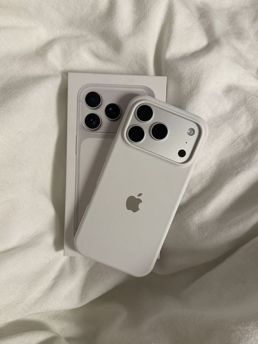 IPhone 17 pro на гарантии