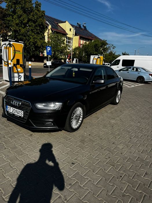 Audi A4 2.0 Tdi 143 cp  2014