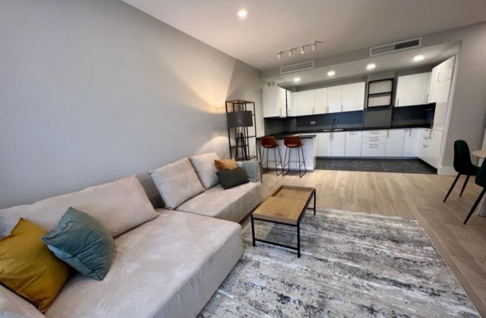 Regim hotelier centru | Apartamente moderne | Parcare + self check-in