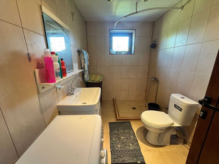 Тухлена къща в центъра на с. Здравец - 8670