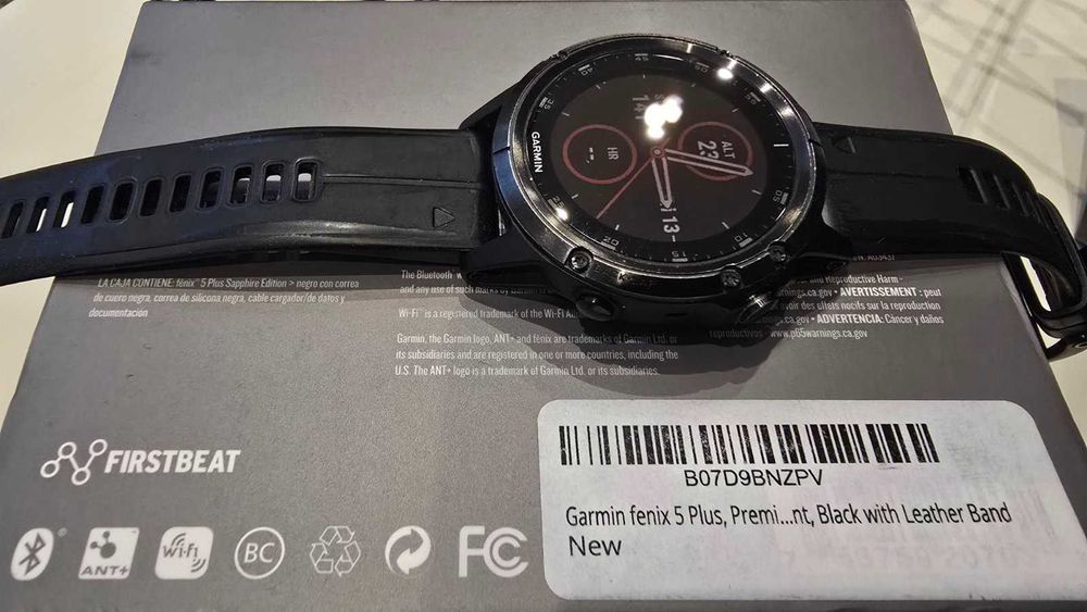 Продавам часовник Garmin Fenix 5 plus Sapphire