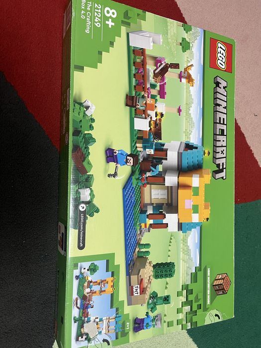 LEGO Minecraft  21249, 605 piese