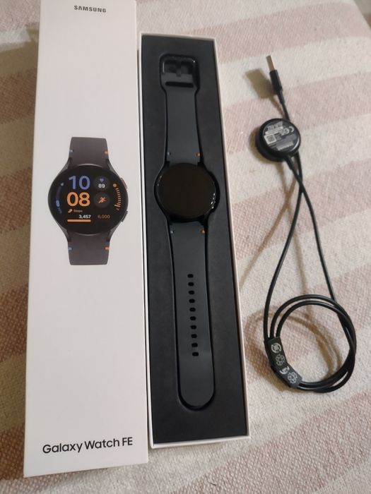 Часовник Samsung watch FE