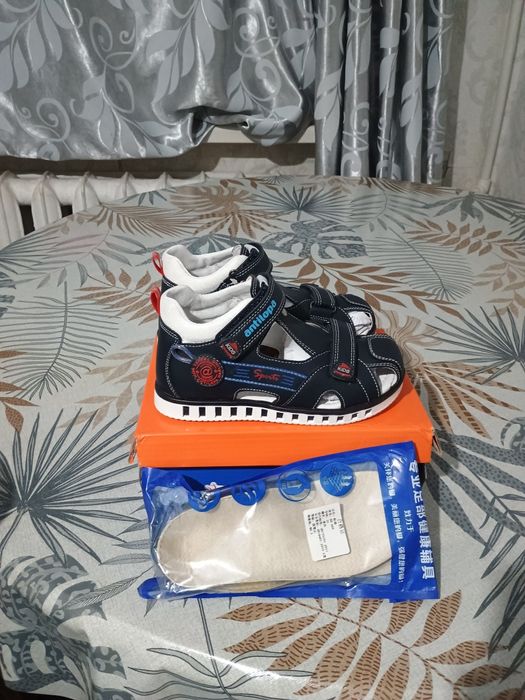 Продам ортопедические сандали