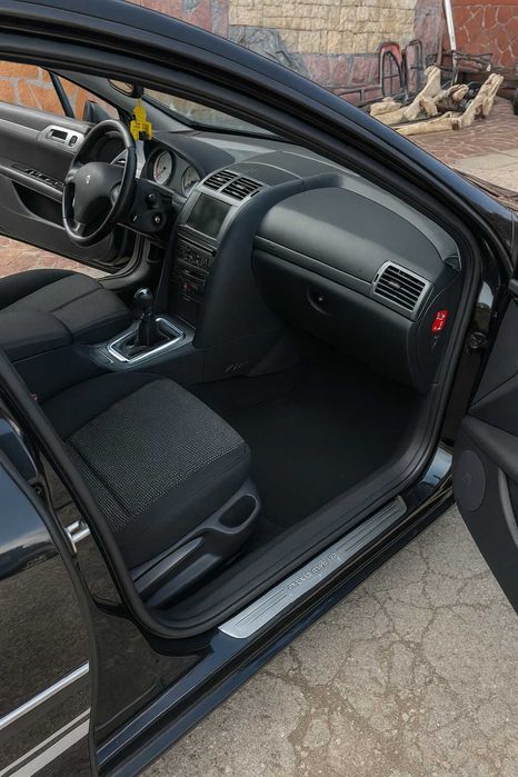 Peugeot 407 2.0 HDI 136 к.с. НА ЧАСТИ – Двигател, Ск. кутия, 17 Джанти