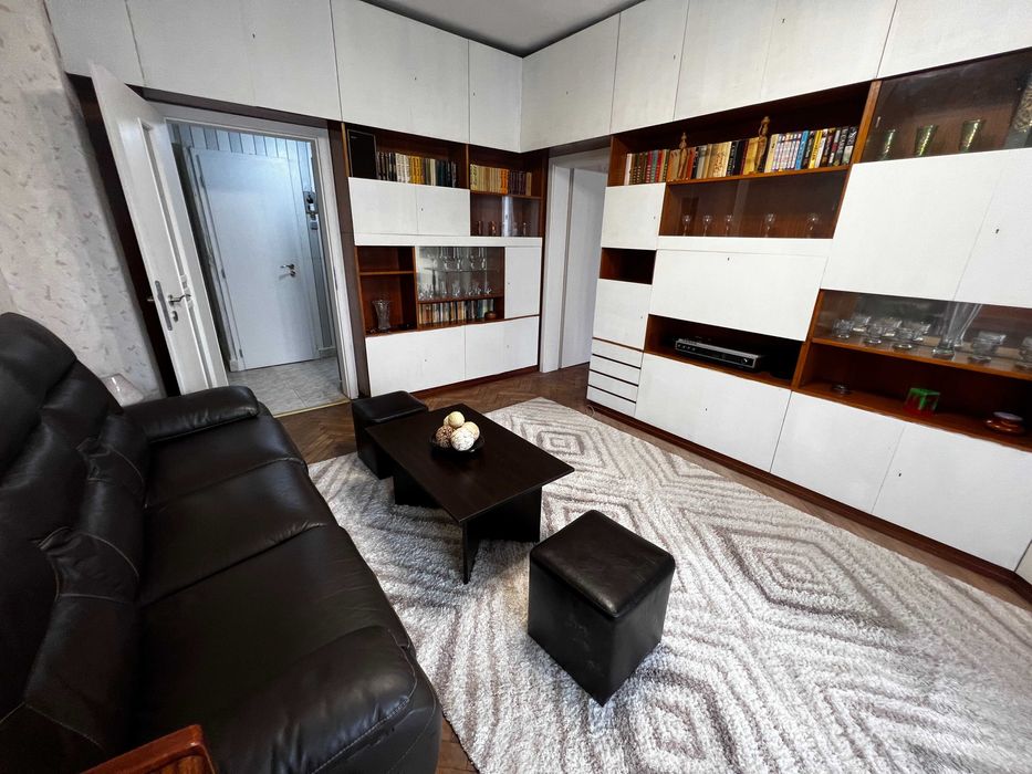 Дава се под наем Тристаен апартамент в София, Стрелбище - 110 кв.м за 750 € - Снимка #3