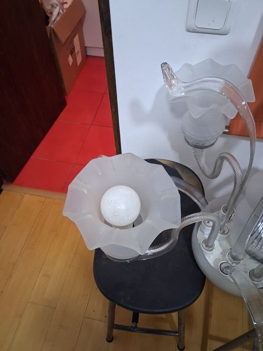 Lustra veche cu 5 abajururi impecabila