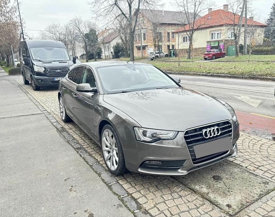 Vând Audi A5 Impecabil