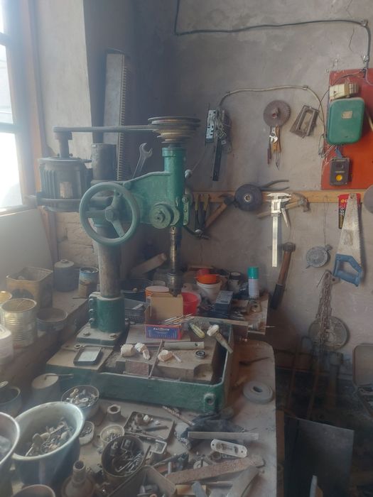 Сверлидьнвй станок 380/220 аодьт