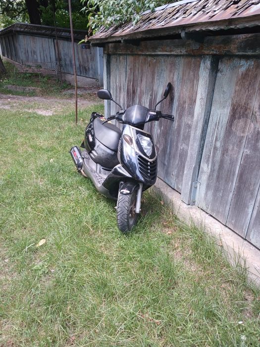 Vând Aprilia sonic