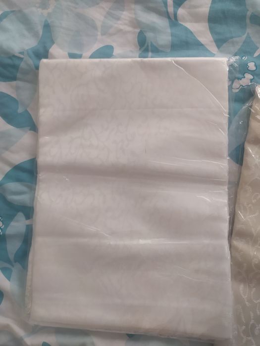 Покривка за маса - 1 бр, бяла