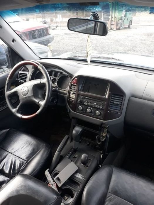 Dezmembrez mitsubishi pajero 3,2 did