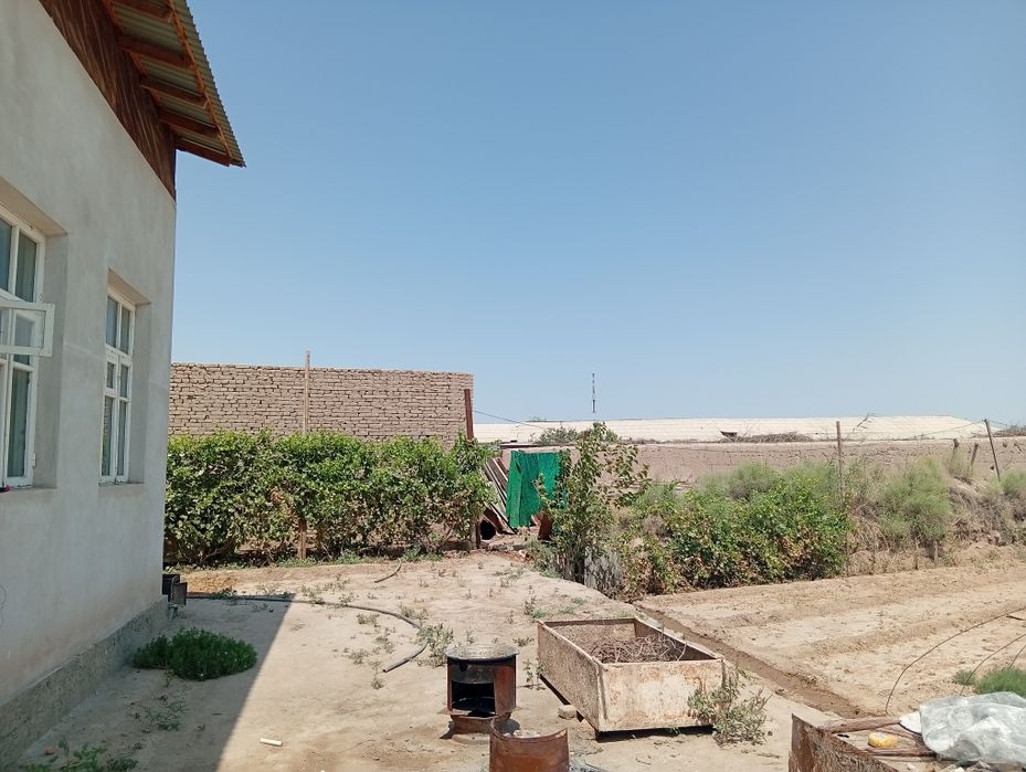 700 m² joy orni va joy sotiladi