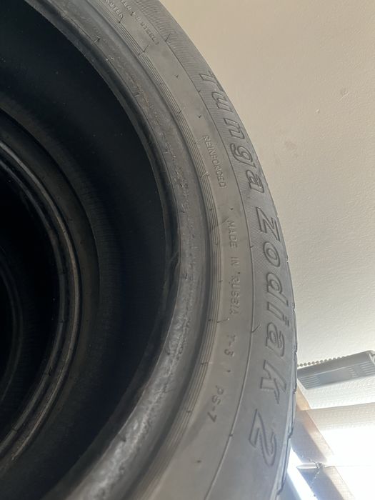 Продам пару шин на 15