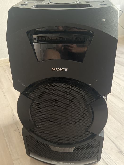 Продам мощную колонку SONY