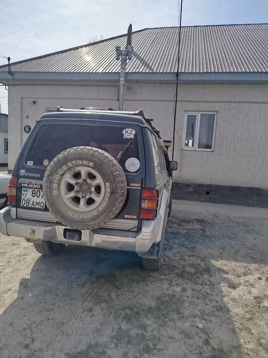 Машина Mitsubishi pajero intercooler turbo