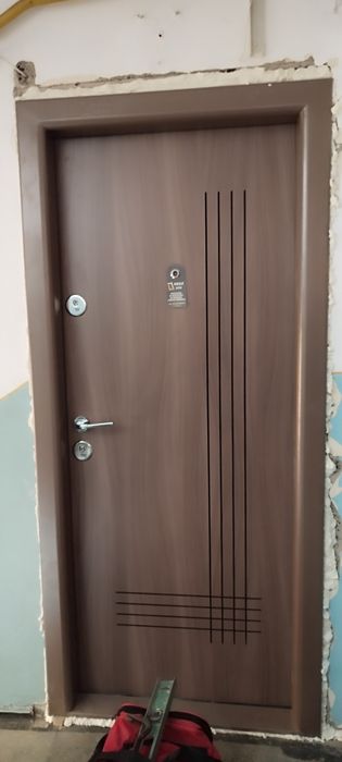 Montaj Uși Interior/Exterior Iași