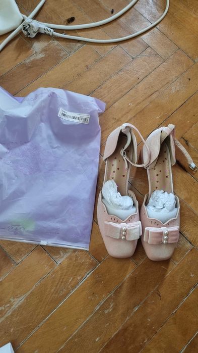 Pantofiori roz femei