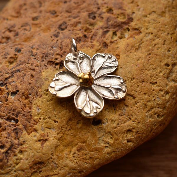 Ръчно изработен сребърен медальон 925 „Черешов цвят“Символ на пролетта