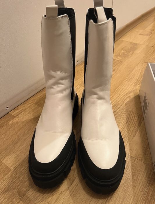 Ghete albe, mărimea 40