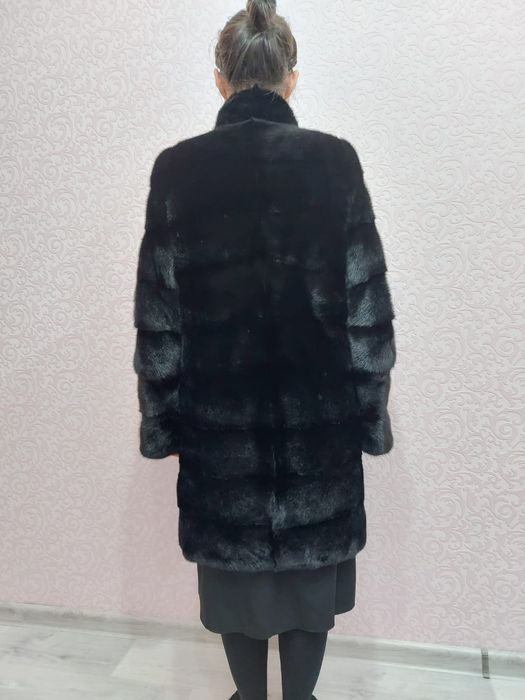 Продам норковую шубу