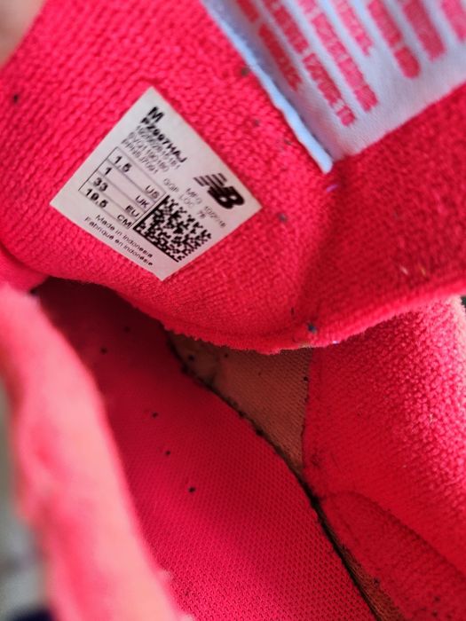 Маратонки New Balance,номер 33