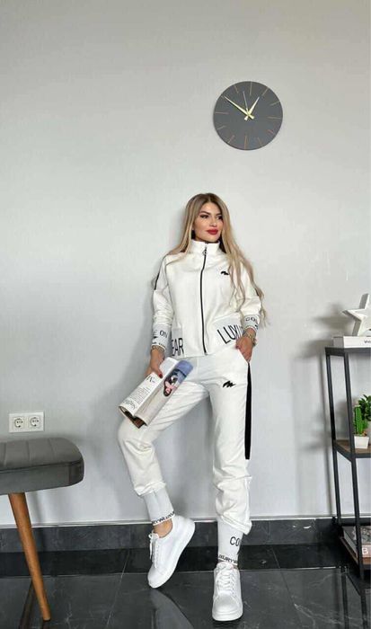 Дамски комплекти