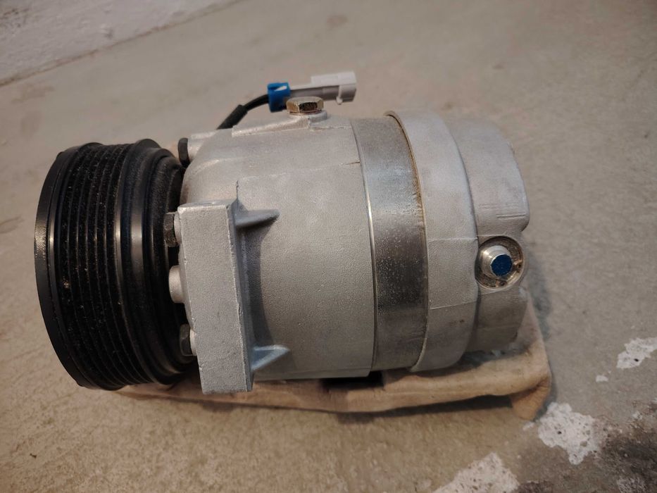 чисто нов компресор за климатик опел,сааб OPEL SAAB R134A, 550066J