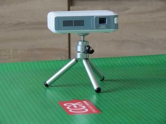 EZCast Beam J4a, A Mighty Wi-FiProiector Mobil cu Android 10