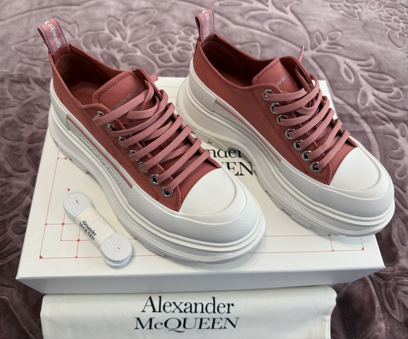 Sneakers damă Alexander McQueen Tread Slick culoare roșu-coral si alb