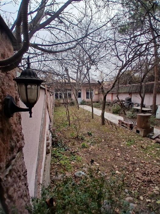 Дархан Участок 12-Соток дом 2х-этажный.