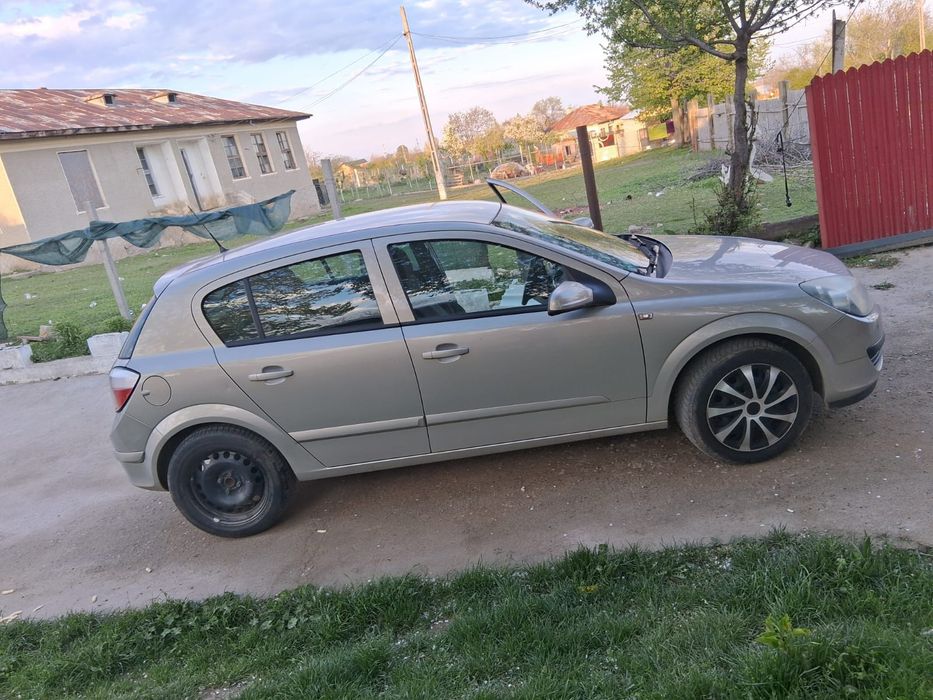 Vând sau schimb Opel Astra h 1.4 benzină  2006