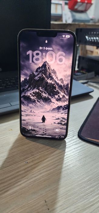 Продаётся I Phone  13pro max gold