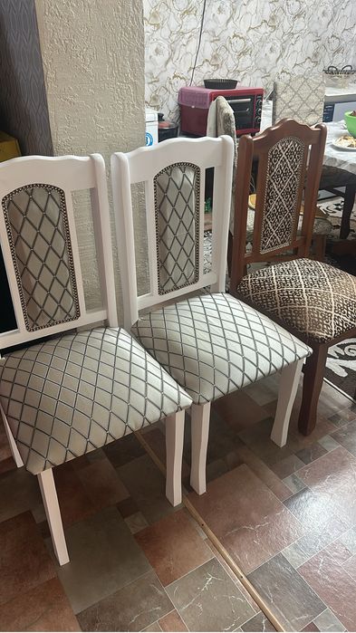 Продам стол и стулья 10 шт новый