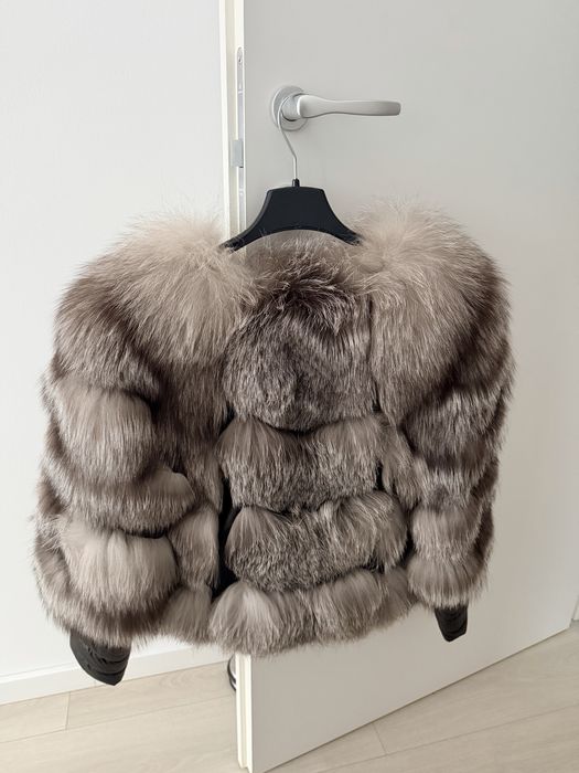 Vand haina blana naturala vulpe